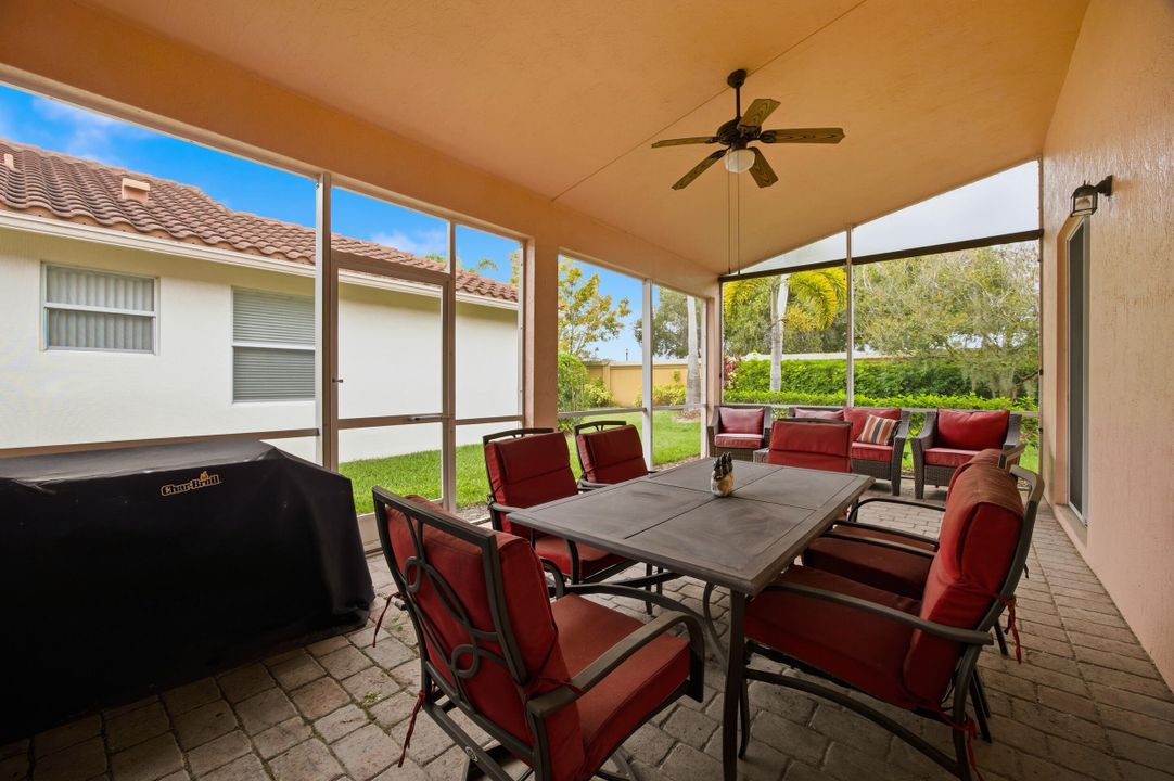 На продажу: $330,000 (2 спален, 2 ванн, 1765 Квадратных фут)