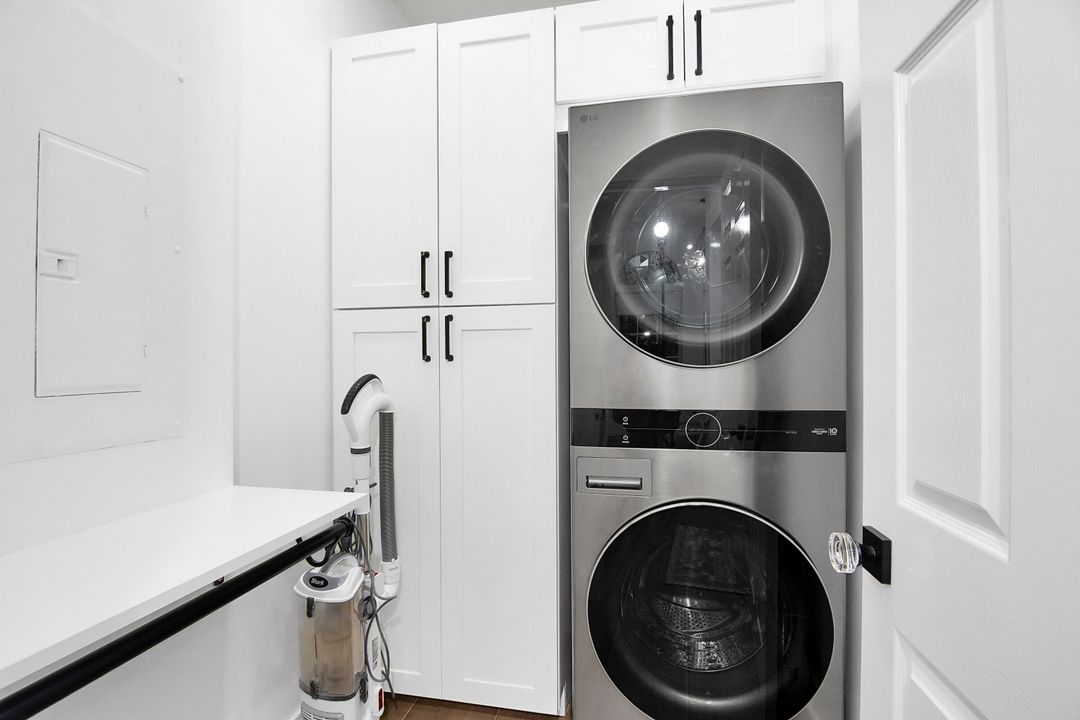 For Rent: $9,500 (3 beds, 2 baths, 1797 Square Feet)