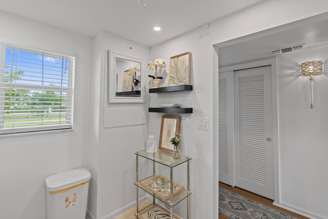 出租: $3,000 (2 贝兹, 2 浴室, 1056 平方英尺)