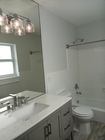 出租: $1,850 (1 贝兹, 1 浴室, 800 平方英尺)