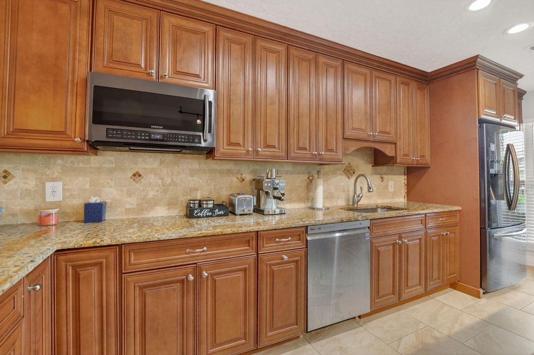 En Venta: $210,000 (2 camas, 1 baños, 982 Pies cuadrados)