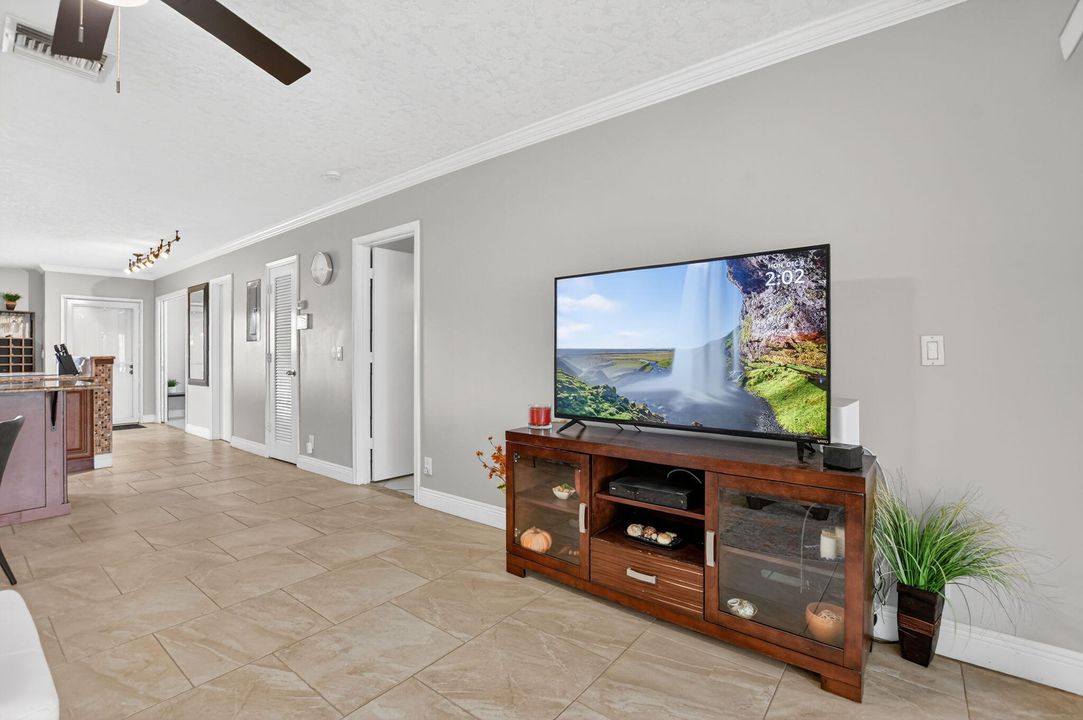 En Venta: $210,000 (2 camas, 1 baños, 982 Pies cuadrados)