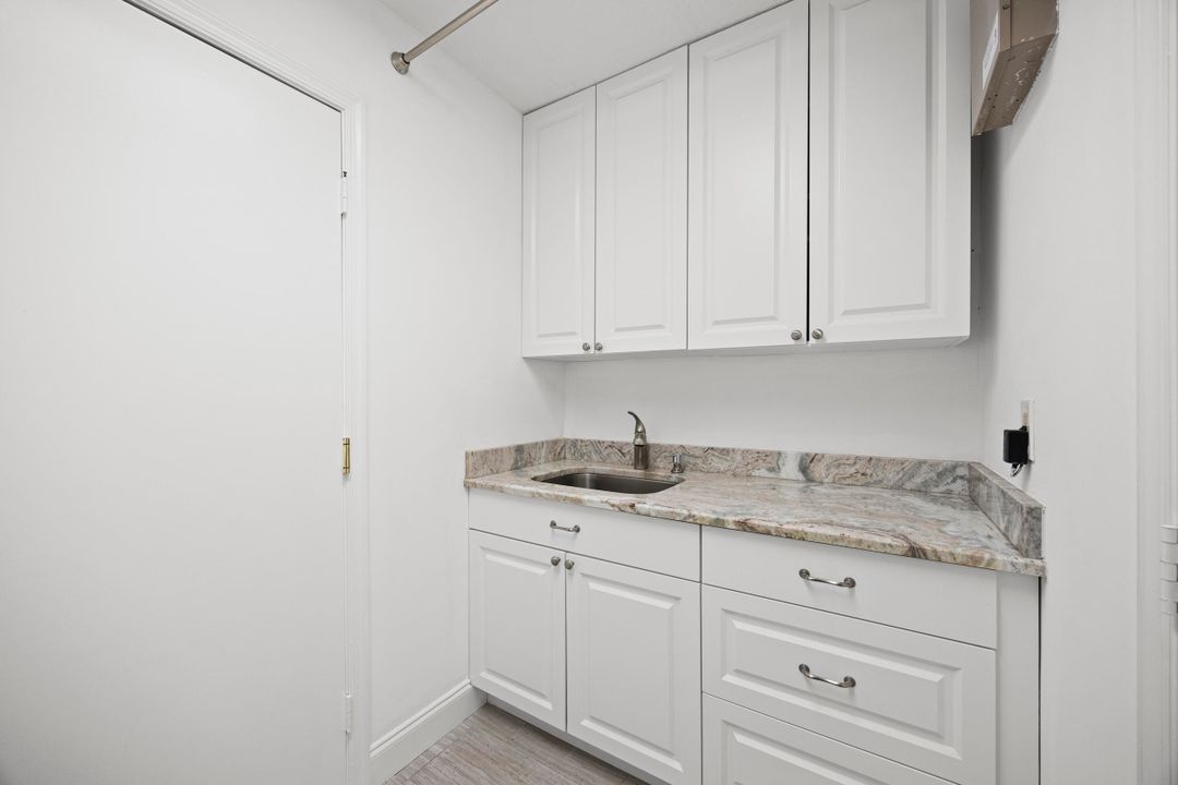 En Venta: $1,125,000 (3 camas, 2 baños, 2003 Pies cuadrados)