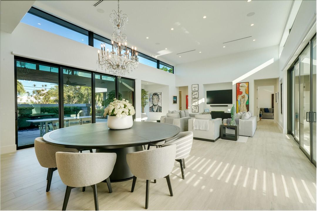 For Rent: $14,000 (4 beds, 4 baths, 3770 Square Feet)