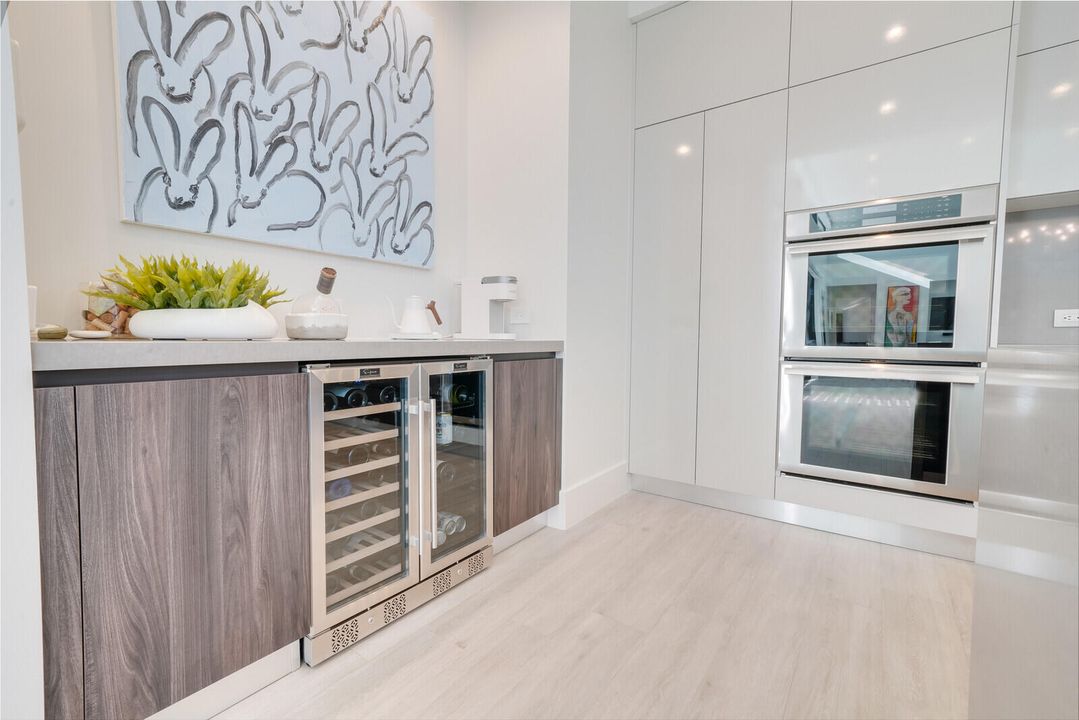 For Rent: $14,000 (4 beds, 4 baths, 3770 Square Feet)