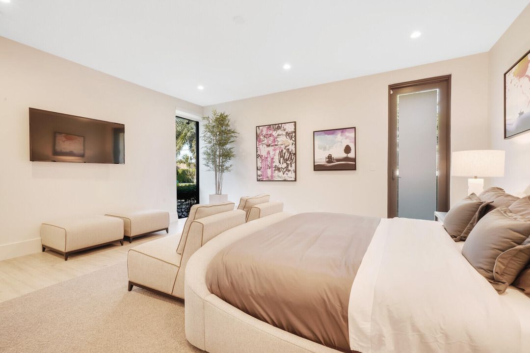 For Rent: $14,000 (4 beds, 4 baths, 3770 Square Feet)