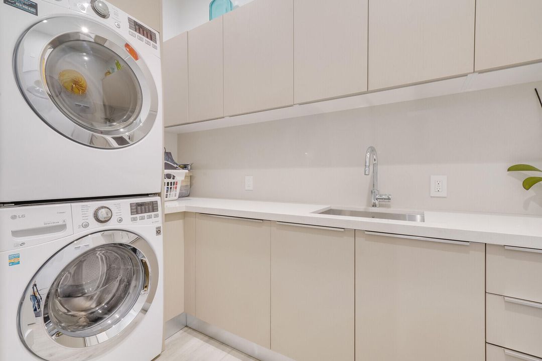 For Rent: $14,000 (4 beds, 4 baths, 3770 Square Feet)