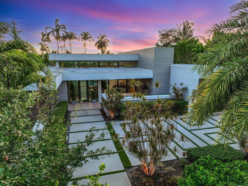 For Rent: $14,000 (4 beds, 4 baths, 3770 Square Feet)