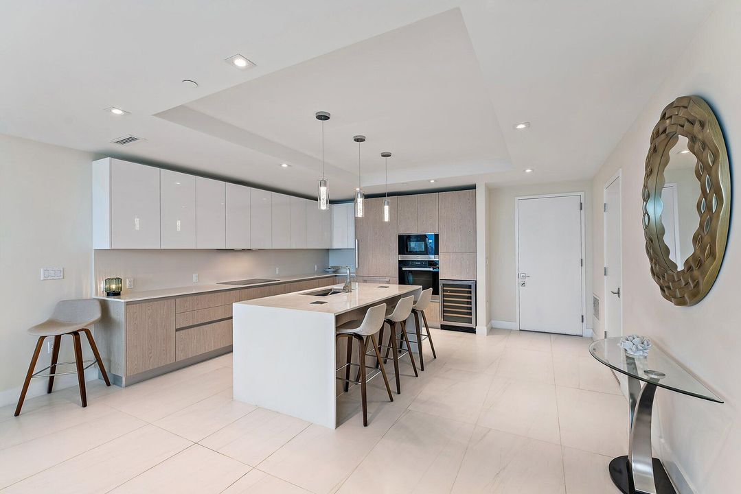 For Rent: $20,000 (2 beds, 2 baths, 1620 Square Feet)