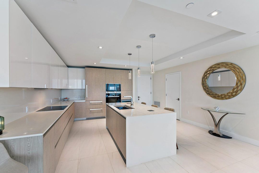 For Rent: $20,000 (2 beds, 2 baths, 1620 Square Feet)