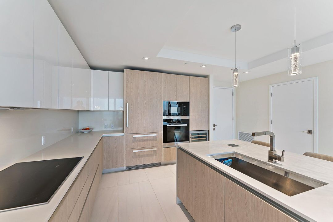 For Rent: $20,000 (2 beds, 2 baths, 1620 Square Feet)