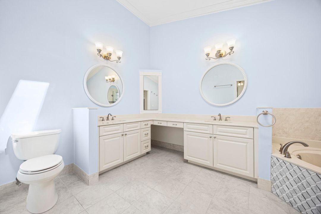 En Venta: $1,125,000 (3 camas, 2 baños, 2003 Pies cuadrados)