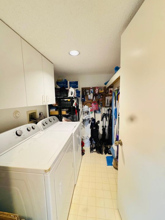 В аренду: $1,700 (2 спален, 2 ванн, 1330 Квадратных фут)