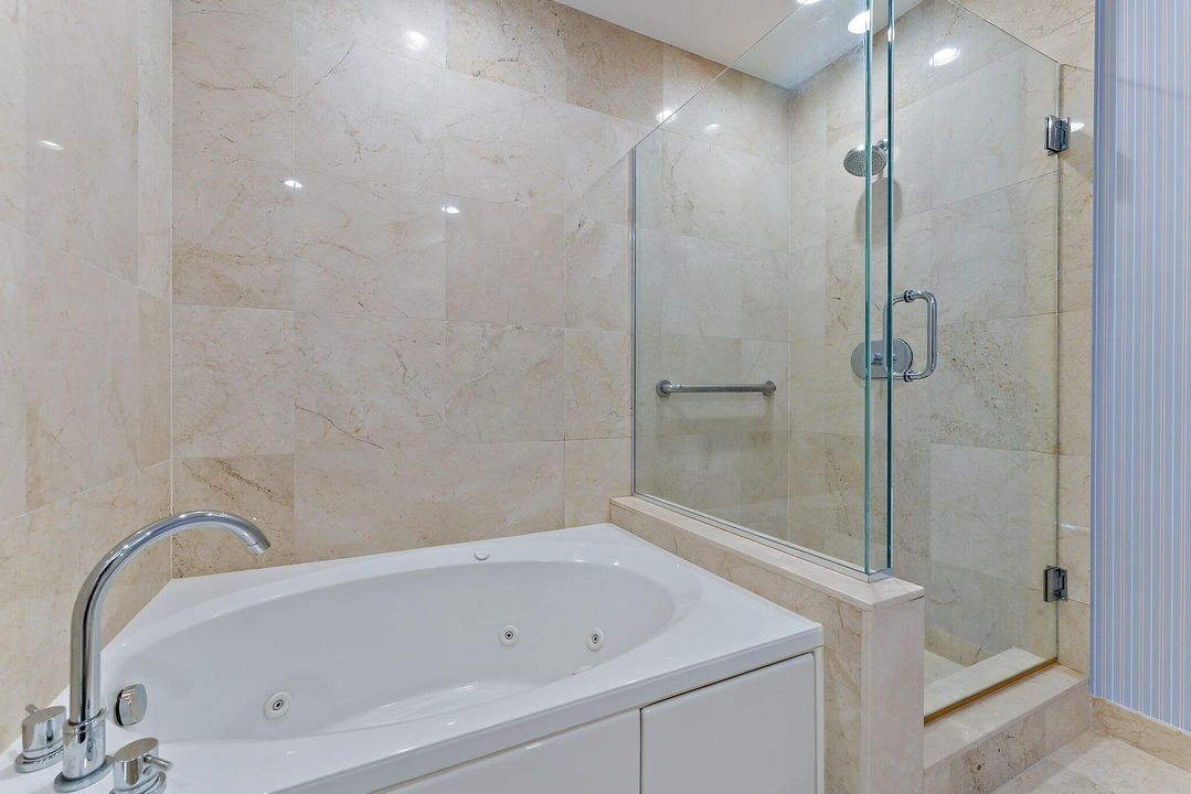 На продажу: $879,000 (2 спален, 2 ванн, 1205 Квадратных фут)