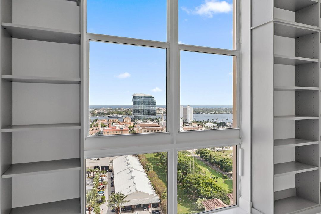 На продажу: $879,000 (2 спален, 2 ванн, 1205 Квадратных фут)