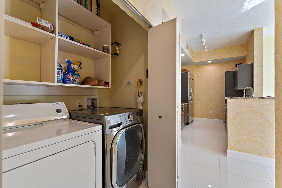 На продажу: $879,000 (2 спален, 2 ванн, 1205 Квадратных фут)