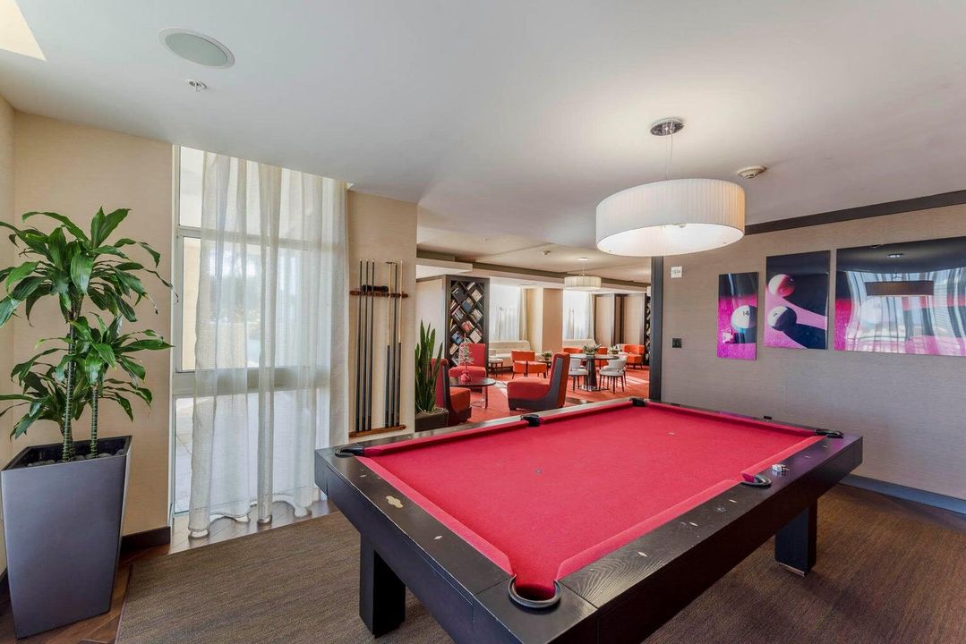 На продажу: $879,000 (2 спален, 2 ванн, 1205 Квадратных фут)