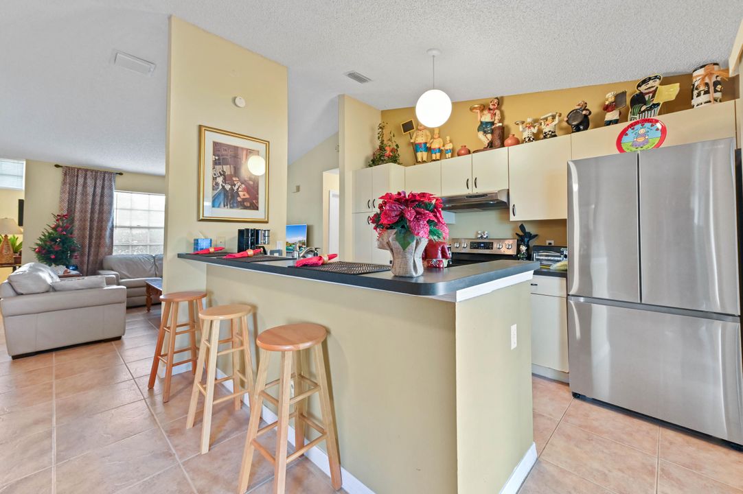 For Sale: $379,900 (3 beds, 2 baths, 1358 Square Feet)