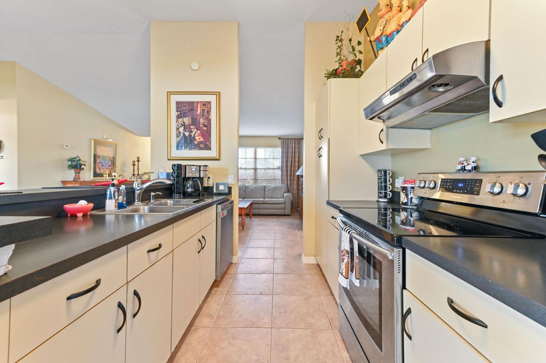 For Sale: $379,900 (3 beds, 2 baths, 1358 Square Feet)