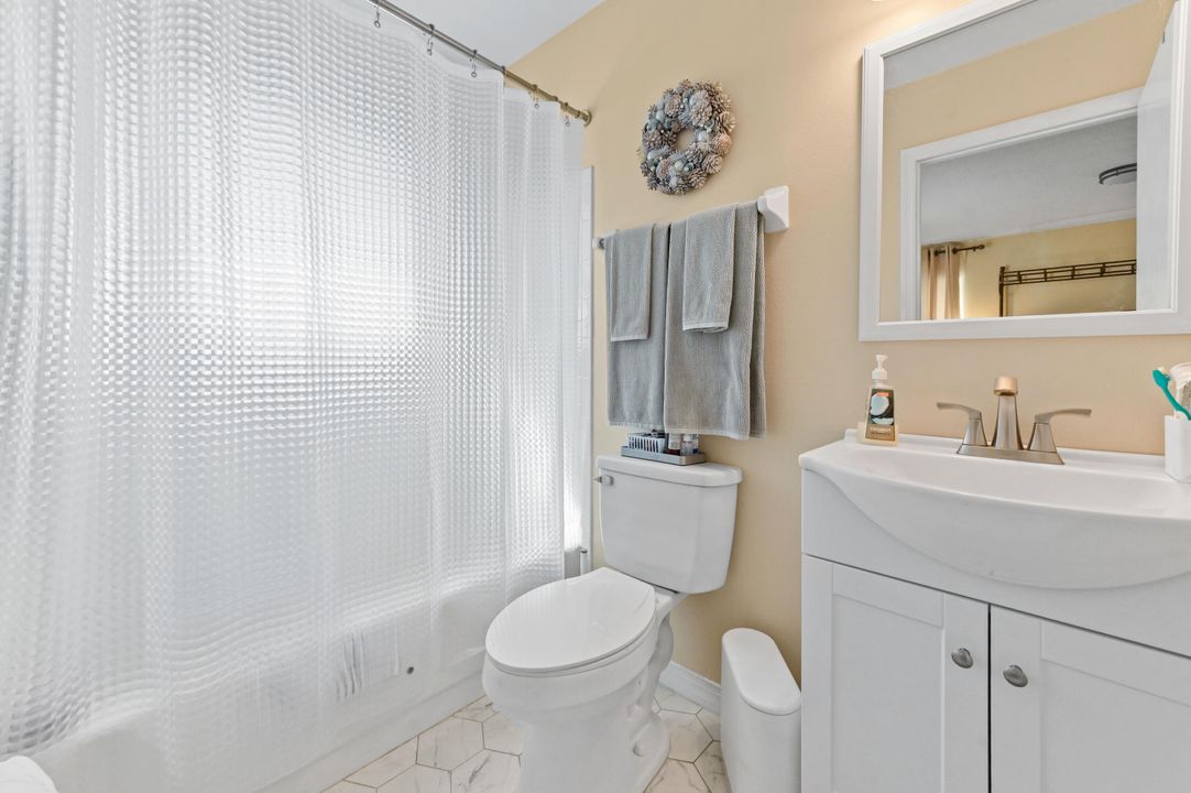 For Sale: $379,900 (3 beds, 2 baths, 1358 Square Feet)