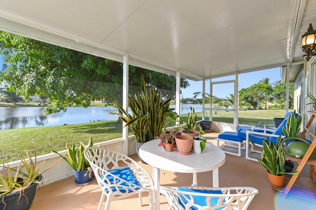 For Sale: $379,900 (3 beds, 2 baths, 1358 Square Feet)