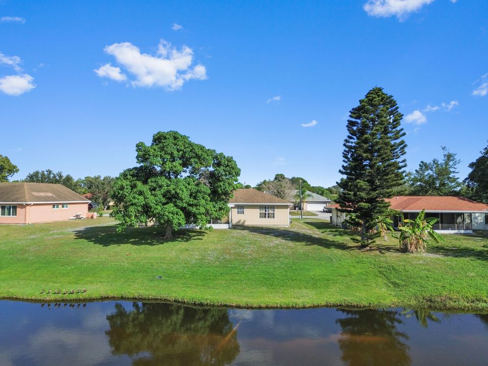 For Sale: $379,900 (3 beds, 2 baths, 1358 Square Feet)