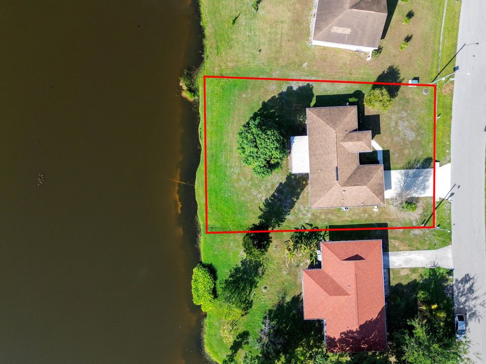 For Sale: $379,900 (3 beds, 2 baths, 1358 Square Feet)