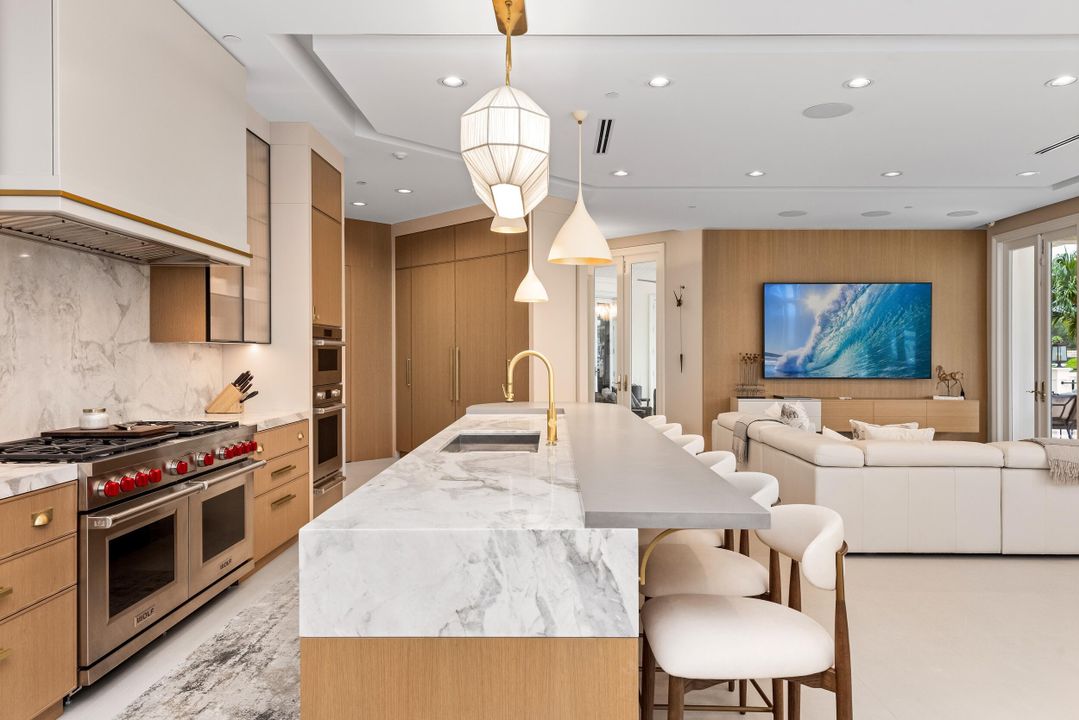 На продажу: $27,500,000 (6 спален, 9 ванн, 12055 Квадратных фут)