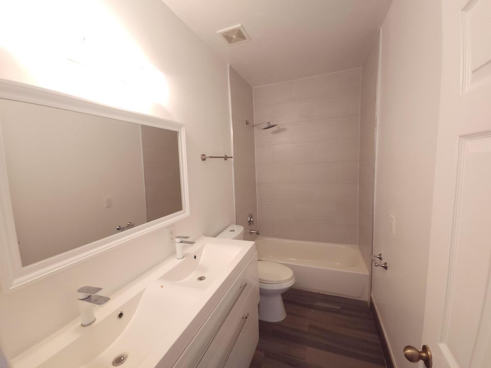 出租: $2,300 (3 贝兹, 2 浴室, 1530 平方英尺)