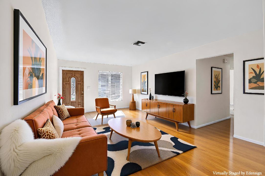 For Sale: $675,000 (3 beds, 2 baths, 1256 Square Feet)