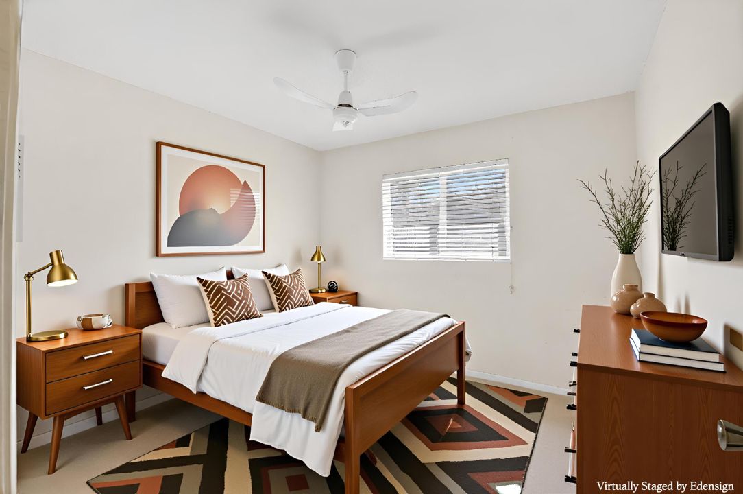 For Sale: $675,000 (3 beds, 2 baths, 1256 Square Feet)