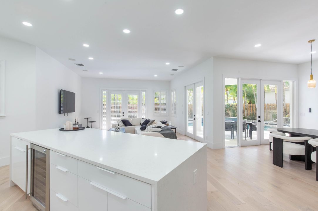 En Venta: $1,650,000 (3 camas, 3 baños, 2616 Pies cuadrados)