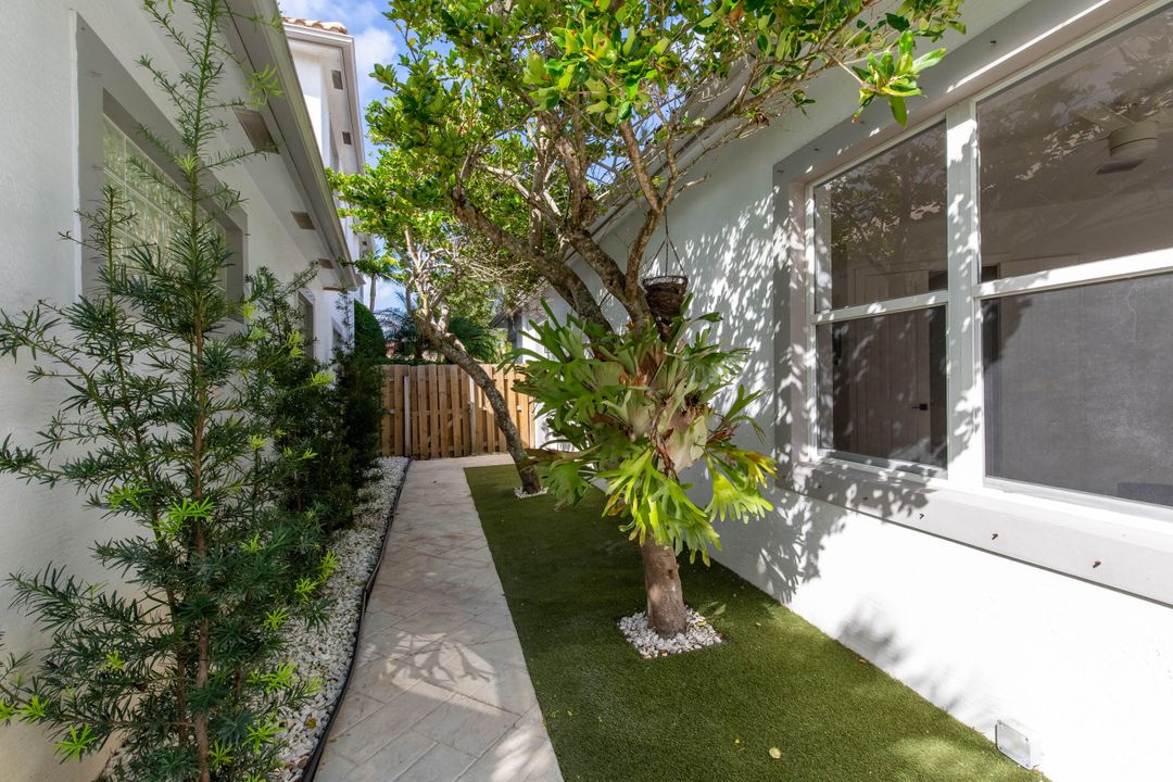 En Venta: $1,650,000 (3 camas, 3 baños, 2616 Pies cuadrados)