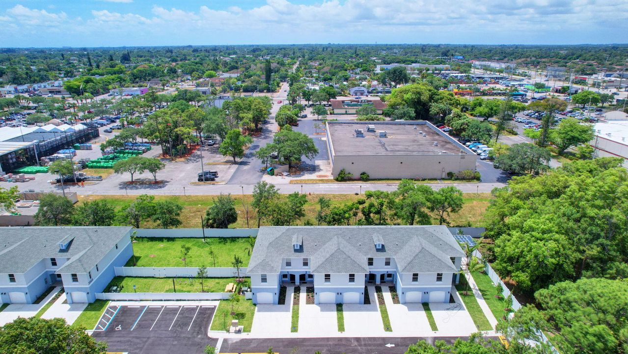 В аренду: $2,800 (3 спален, 2 ванн, 1723 Квадратных фут)