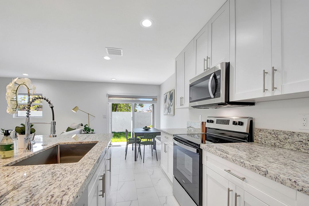 В аренду: $2,800 (3 спален, 2 ванн, 1723 Квадратных фут)