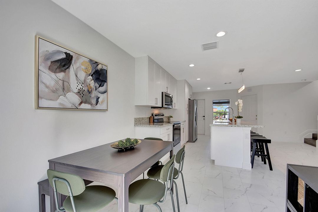 В аренду: $2,800 (3 спален, 2 ванн, 1723 Квадратных фут)