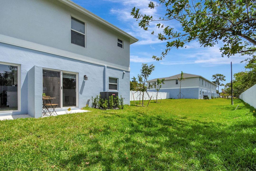 В аренду: $2,800 (3 спален, 2 ванн, 1723 Квадратных фут)