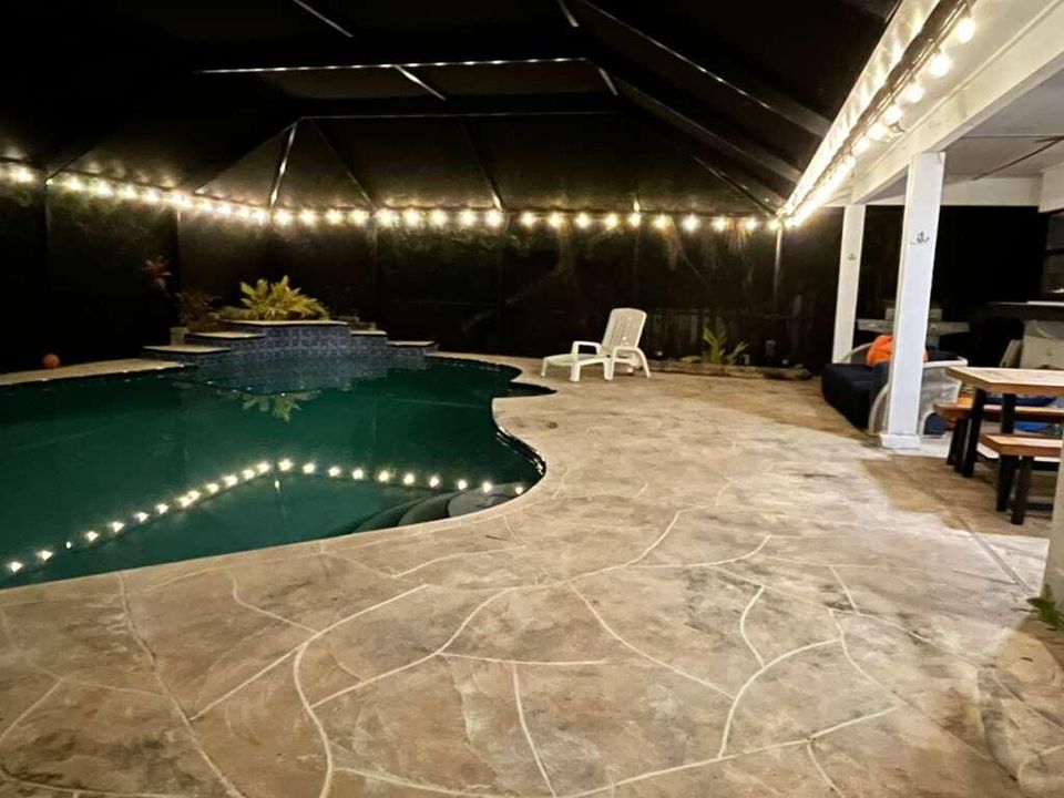 Под контрактом: $5,000 (4 спален, 3 ванн, 2179 Квадратных фут)