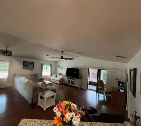 En Venta: $207,000 (2 camas, 2 baños, 1446 Pies cuadrados)