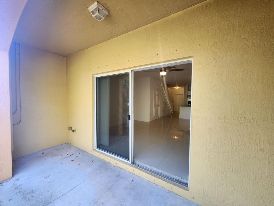 出租: $2,300 (3 贝兹, 2 浴室, 1530 平方英尺)