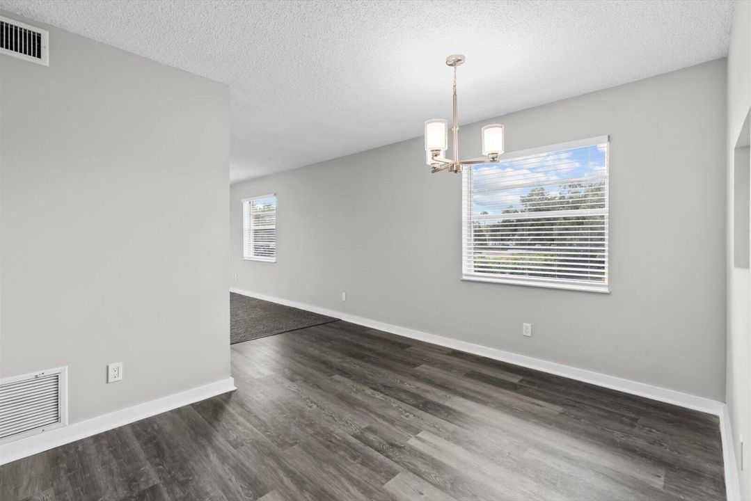 На продажу: $130,000 (2 спален, 2 ванн, 1000 Квадратных фут)