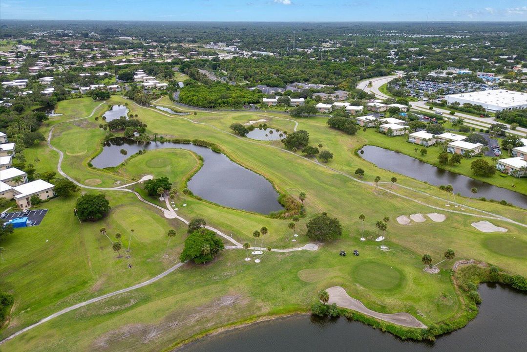 На продажу: $130,000 (2 спален, 2 ванн, 1000 Квадратных фут)