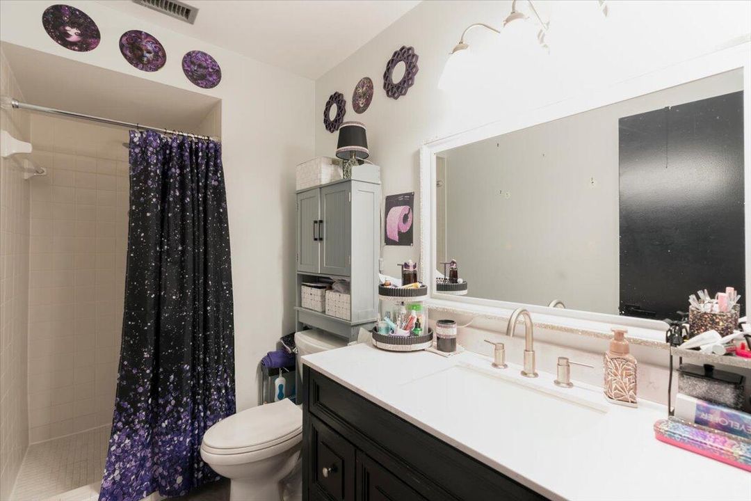 For Sale: $215,000 (2 beds, 2 baths, 1209 Square Feet)