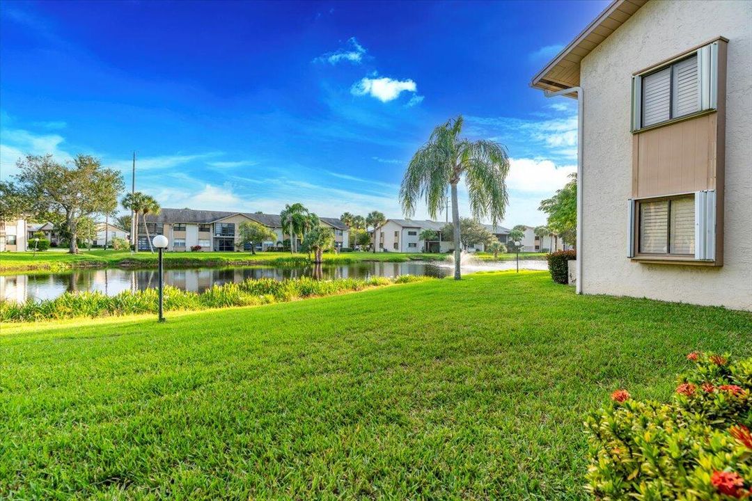 For Sale: $215,000 (2 beds, 2 baths, 1209 Square Feet)