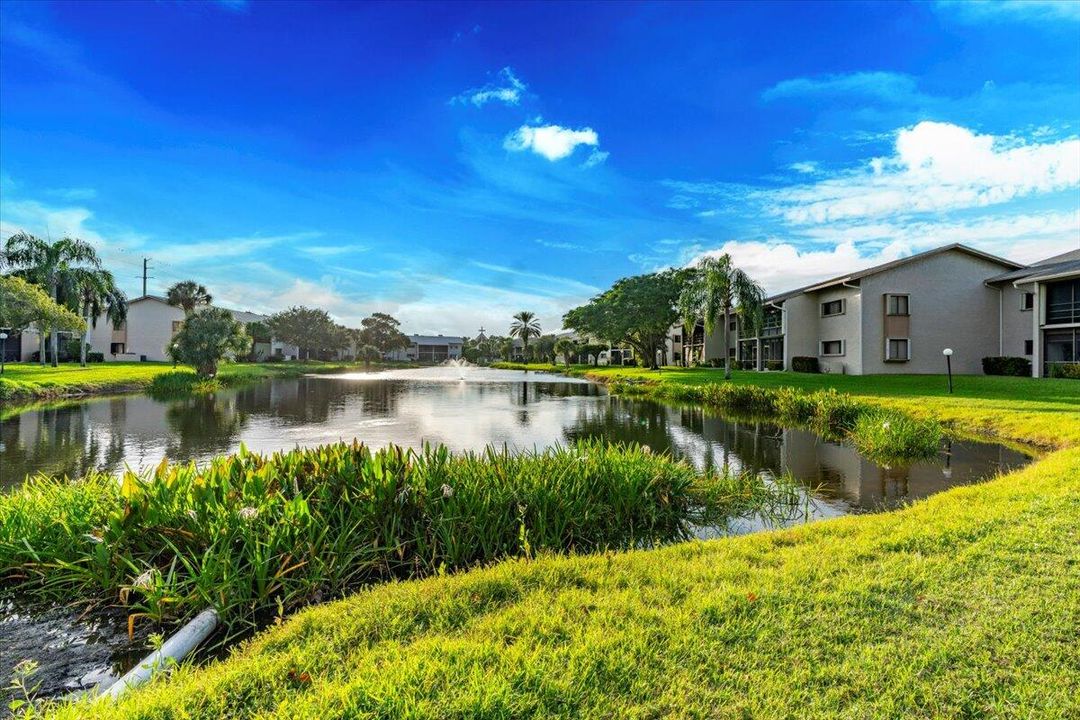 For Sale: $215,000 (2 beds, 2 baths, 1209 Square Feet)