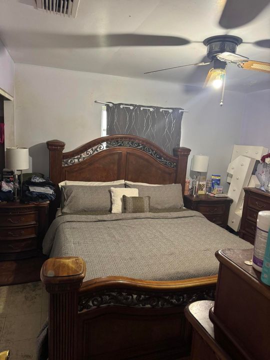 待售: $425,000 (3 贝兹, 1 浴室, 1202 平方英尺)