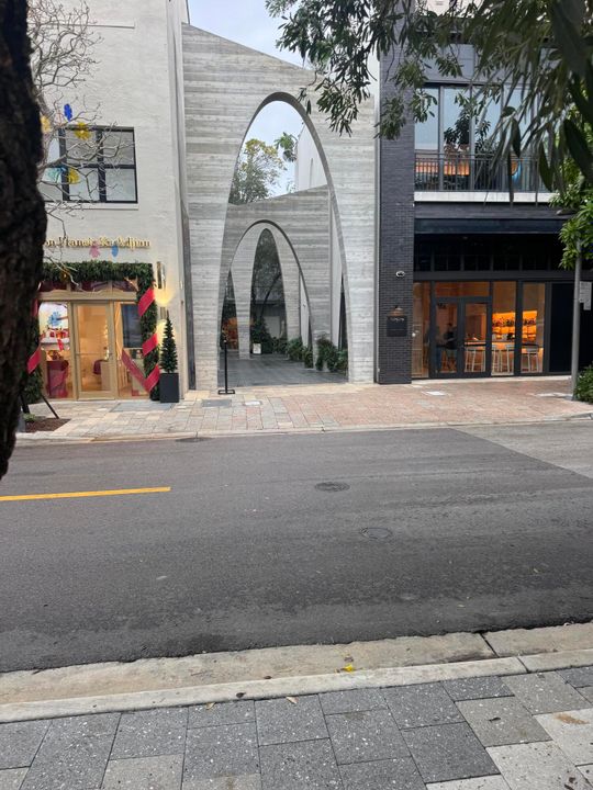 待售: $425,000 (3 贝兹, 1 浴室, 1202 平方英尺)