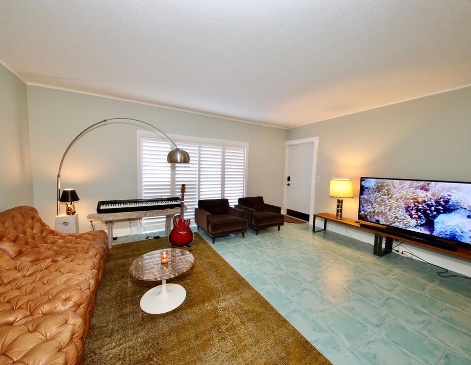 En Venta: $224,900 (1 camas, 1 baños, 792 Pies cuadrados)