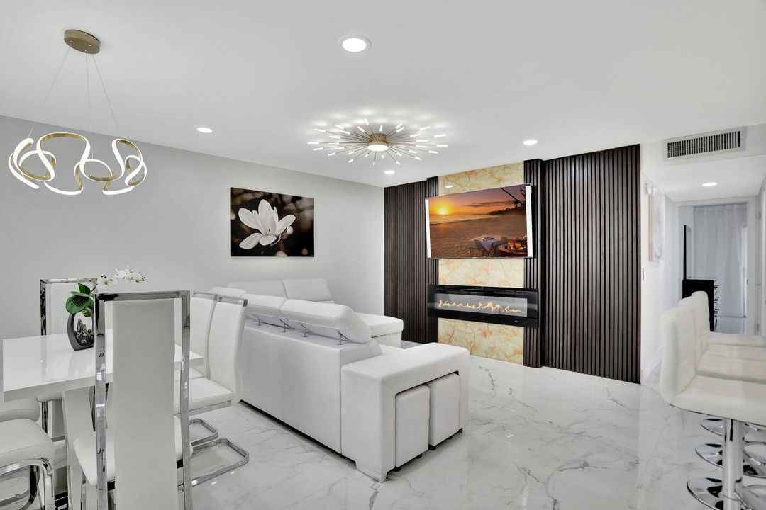 En Venta: $198,000 (2 camas, 2 baños, 907 Pies cuadrados)