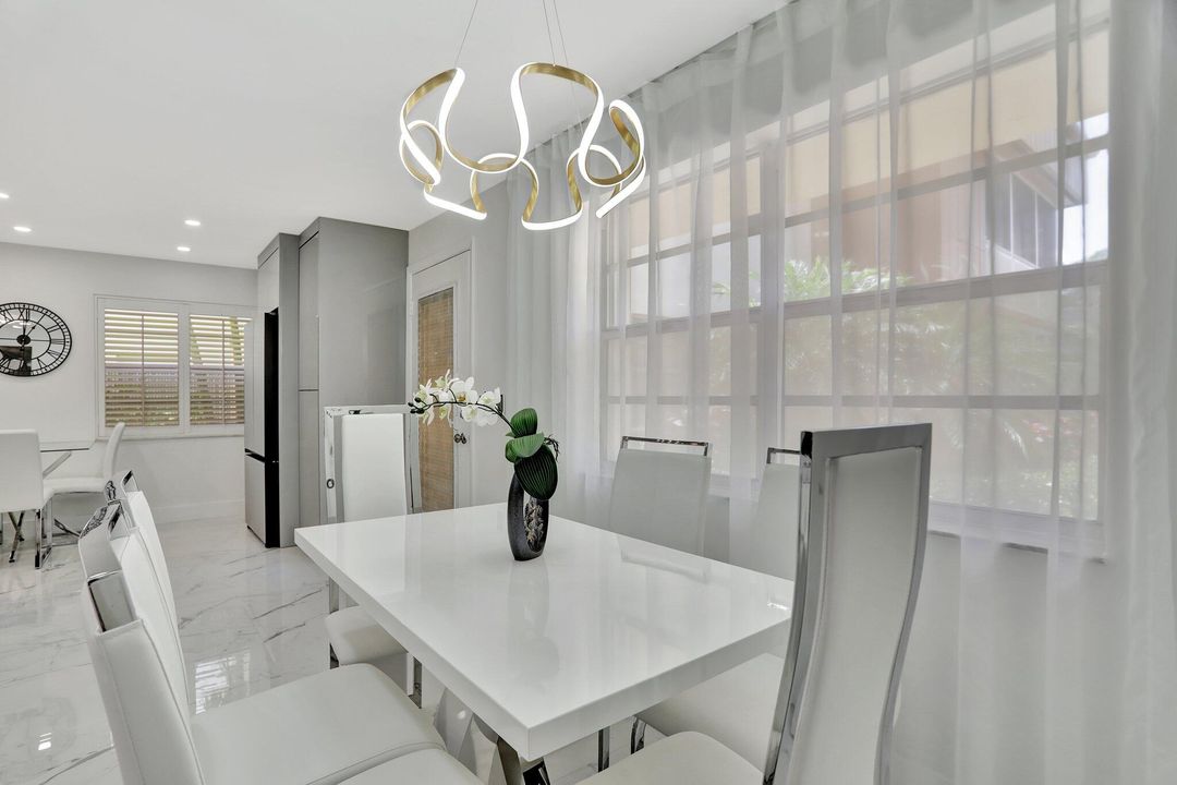 En Venta: $198,000 (2 camas, 2 baños, 907 Pies cuadrados)